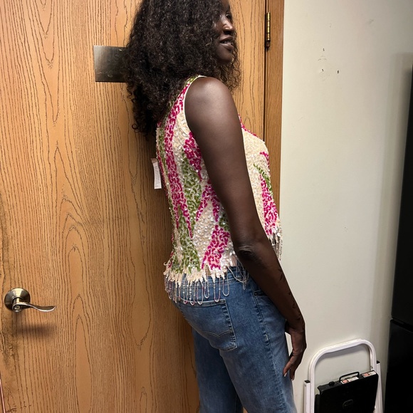 Colorful sequined one shoulder top - Picture 8 of 10